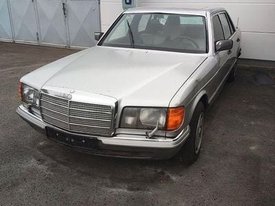 Gebraucht Mercedes E500 249 PS (183 kW) 1984 Silber Limousine