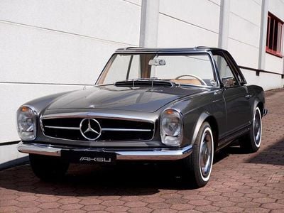 Gebraucht Mercedes 230 150 PS (110 kW) 1964 Grau Cabrio