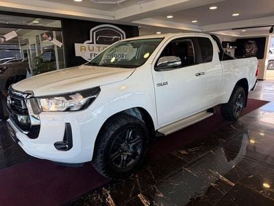 Usata Toyota HiLux 150 CV (110 kW) 2024 Bianco Pick-up