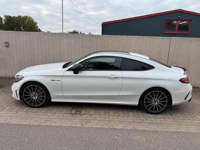 Weiß Gebraucht 2018 Mercedes C300 Coupé | 29.500 € (Fairer Preis)