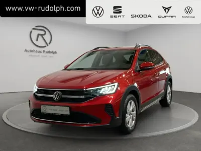 Gebraucht VW Taigo Life 95 PS (69 kW) 2022 Kings red metallic (metallic) SUV