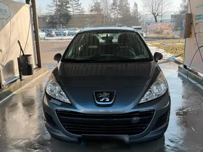 Gebraucht Peugeot 207 95 PS (69 kW) 2009 Grau Kleinwagen