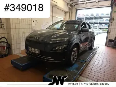 Gebraucht Hyundai Kona Select 100 kW (136 PS) 2022 Blau SUV