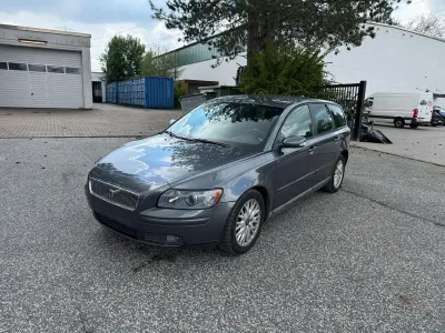 Gebraucht Volvo V50 Momentum 136 PS (100 kW) 2005 Grau Kombi