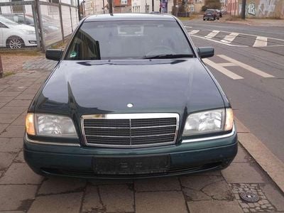 Grün Gebraucht 1996 Mercedes C180 Elegance Limousine | 5.600 €