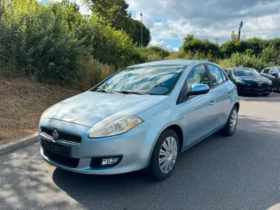 Gebraucht Fiat Bravo Dynamic 90 PS (66 kW) 2007 Blau Kleinwagen