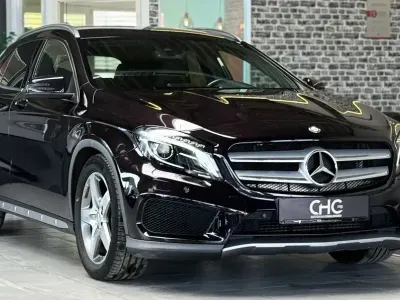 Gebraucht Mercedes GLA200 AMG line 156 PS (114 kW) 2015 Nordlichtviolett  lack SUV