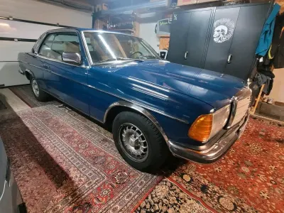 Gebraucht Mercedes 280 185 PS (136 kW) 1984 Blau Coupé