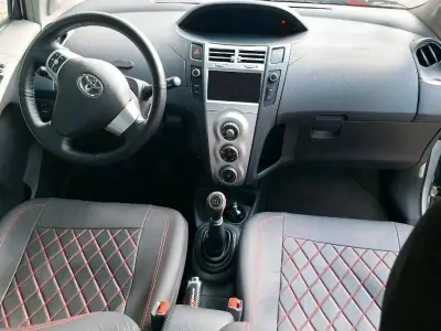 Gebraucht Toyota Yaris Sport 87 PS (63 kW) 2008 Grau Kleinwagen