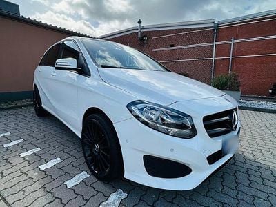 Usata Mercedes B220 177 CV (130 kW) 2020 Bianco Monovolume