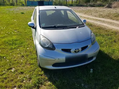 Brugt Toyota Aygo 68 HK (50 kW) 2007 Grå Hatchback