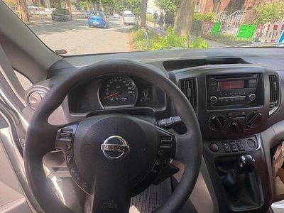 Nissan NV200