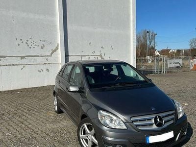 Mercedes B180