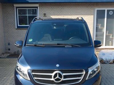 Mercedes V220