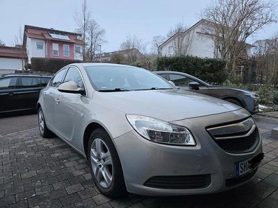 Gold Gebraucht 2009 Opel Insignia Limousine | 3.900 € (Guter Preis)