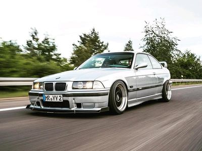 Gebraucht BMW 320 M Sport 150 PS (110 kW) 1993 Silber Coupé
