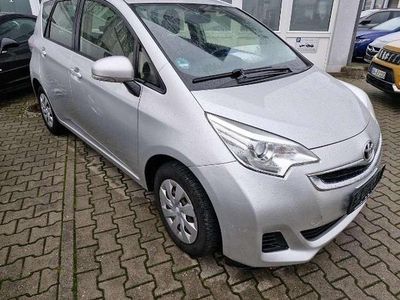 Usata Toyota Verso-S Cool 99 CV (72 kW) 2015 Argento Monovolume