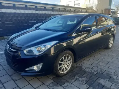 Gebraucht Hyundai i40 Style 136 PS (100 kW) 2013 Schwarz Kombi