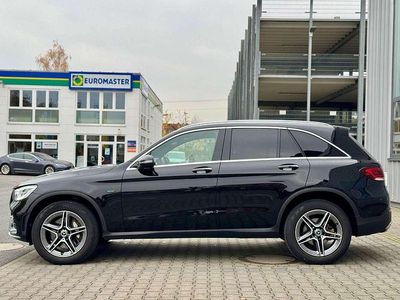 Gebraucht Mercedes GLC300e AMG line 306 PS (225 kW) 2021 Schwarz SUV