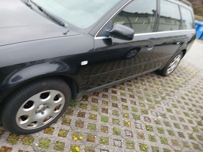 Usata Audi A6 165 CV (121 kW) 2001 Nero Station wagon