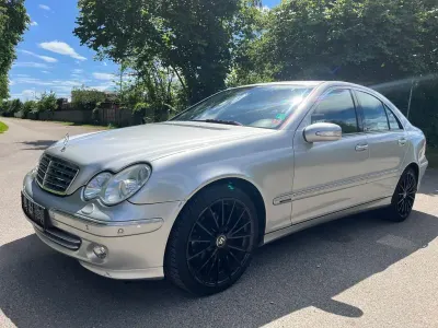 Gebraucht Mercedes C200 Elegance 163 PS (119 kW) 2004 Silber Limousine