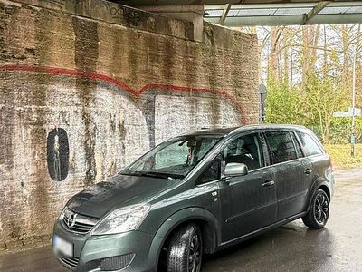 Gebraucht Opel Zafira 115 PS (84 kW) 2010 Grün Van / Kleinbus