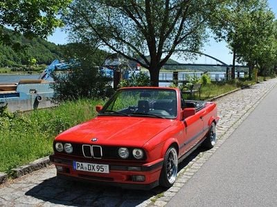 Gebraucht BMW 318 Cabriolet Shadowline 113 PS (83 kW) 1993 Rot Cabrio