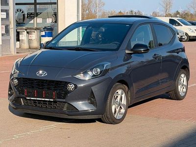 Gebraucht Hyundai i10 GO! 67 PS (49 kW) 2023 Grau Kleinwagen