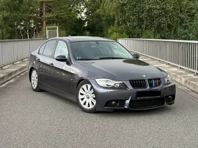 Gebraucht BMW 320 163 PS (119 kW) 2005 Grau Limousine