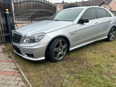 Gebraucht Mercedes E63 AMG AMG 525 PS (386 kW) 2009 Silber Limousine