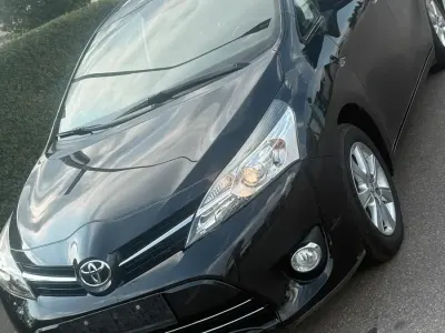 Gebraucht Toyota Verso 112 PS (82 kW) 2015 Schwarz Van / Kleinbus