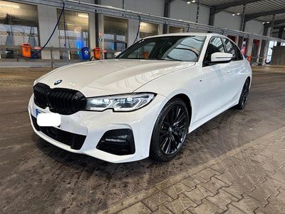 Weiß Gebraucht 2019 BMW 330 M Sport Limousine | 32.100 € (Fairer Preis)