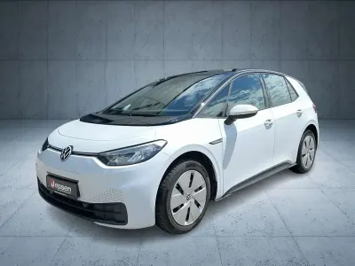 Gebraucht VW ID.3 Comfortline 106 kW (145 PS) 2022 Gletscherweiß metallic schwarz Kleinwagen