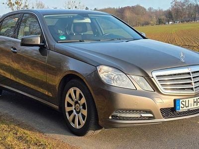 Gebraucht Mercedes E220 170 PS (125 kW) 2012 Silber Limousine