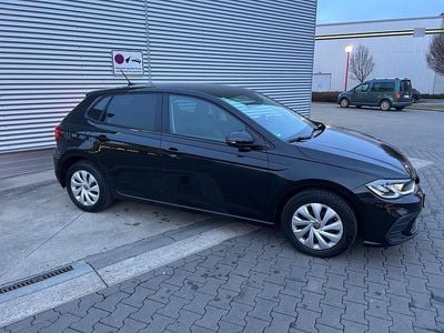 Gebraucht VW Polo Life 80 PS (58 kW) 2023 Schwarz Kleinwagen