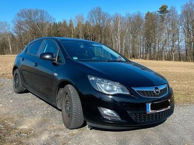 Gebraucht Opel Astra Edition 116 PS (85 kW) 2011 Schwarz Limousine