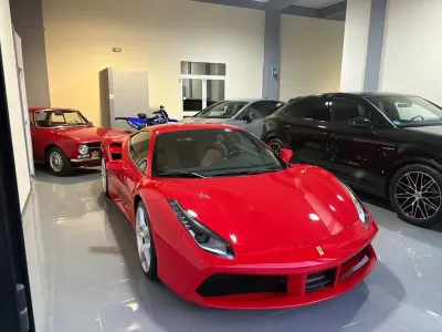 Gebraucht Ferrari 488 669 PS (492 kW) 2018 Rot Coupé