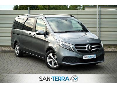 Grau Gebraucht 2019 Mercedes V300 Avantgarde Van / Kleinbus | 34.750 € (Fairer Preis)