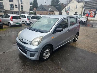 Gebraucht Daihatsu Cuore 58 PS (42 kW) 2008 Silber Kleinwagen
