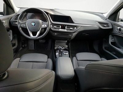 Gebraucht BMW 118 Sport Line 140 PS (102 kW) 2019 Weiß Kleinwagen
