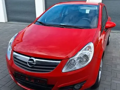 Usata Opel Corsa 90 CV (66 kW) 2008 Rosso Utilitaria