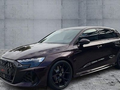 Gebraucht Audi RS3 Comfort 400 PS (294 kW) 2025 Rot Limousine