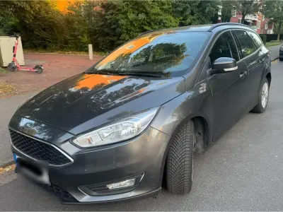 Gebraucht Ford Focus 125 PS (91 kW) 2016 Grau Kombi