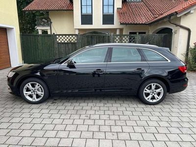 Gebraucht Audi A4 190 PS (139 kW) 2017 Mythosschwarz metallic Kombi