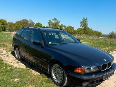 BMW 528