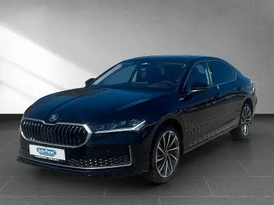 Neu Skoda Superb LAURIN & KLEMENT 193 PS (141 kW) 2026 Schwarz Limousine