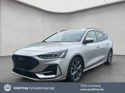 Używany Ford Focus ST-Line X 155 KM (114 kW) 2024 Srebrny Sedan/Limuzyna