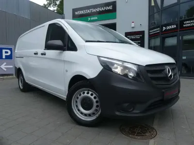 Gebraucht Mercedes Vito 163 PS (119 kW) 2022 Arktikweiss Van