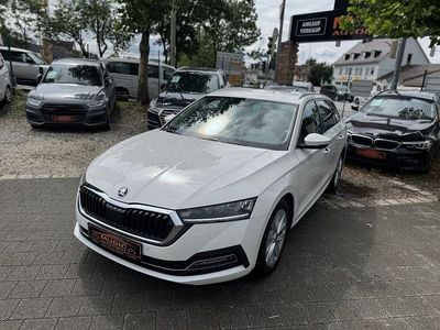 Weiß Gebraucht 2021 Skoda Octavia Style Kombi | 22.450 € (Fairer Preis)