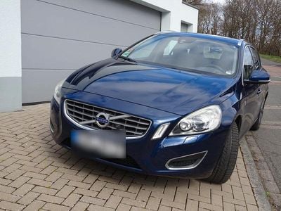 Second-hand Volvo V60 Ocean Race 215 CP (158 kW) 2012 Albastru Break